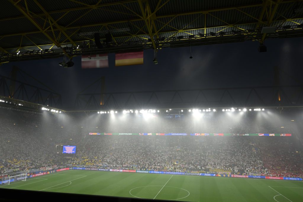 Imagini incredibile de la Dortmund! Meciul dintre Germania și Danemarca a fost întrerupt în minutul 35 din cauza condițiilor meteo_7