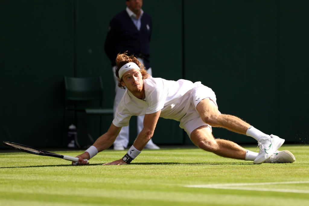 Veste majoră în prima zi la Wimbledon! Numărul 3 mondial s-a retras din turneu, acuzând o accidentare_15