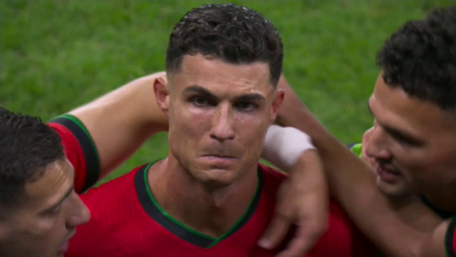 Lacrimile lui Ronaldo: starul portughez a început să plângă după ce a ratat un penalty în meciul cu Slovenia_5