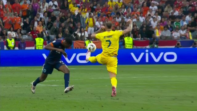 Momentul care a scandalizat România în meciul cu Olanda: "Greșeală crasă!" Alibec nu s-a abținut_10