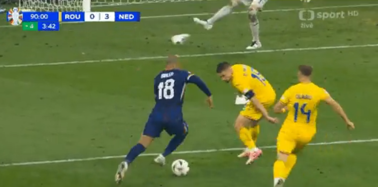 Secvențe incredibile cu Florin Niță, cu câteva secunde înainte de marcarea golului trei. Cum a fost surprins portarul_2