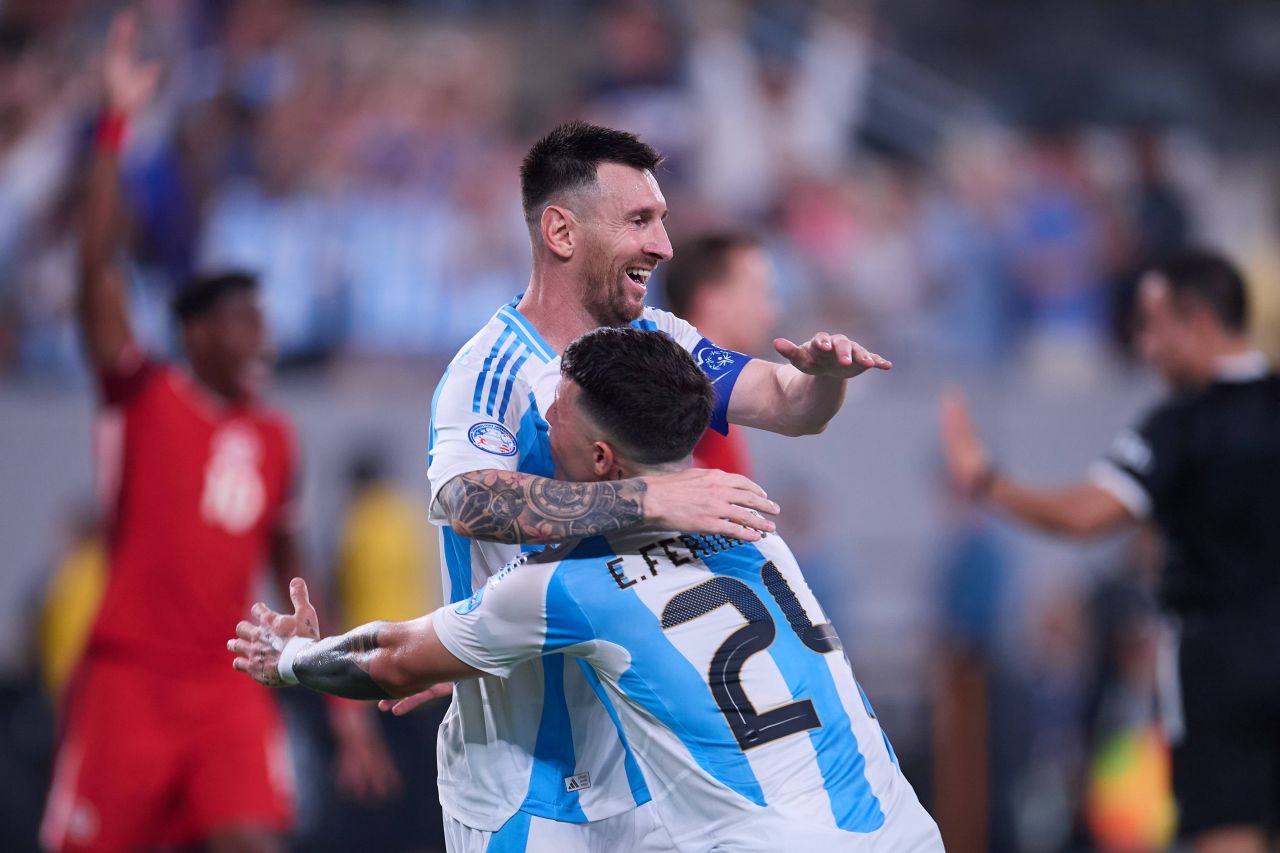 Lionel Messi îi zâmbește lui Cristiano Ronaldo de la Copa America 2024! Gol pentru Argentina și calificare în finală_6