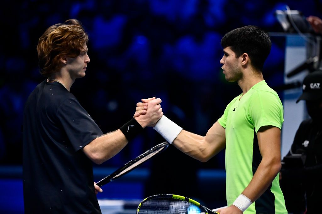 Alcaraz îl așteaptă pe Djokovic în finala Wimbledon. Margot Robbie, spectator de lux pe Terenul Central_15