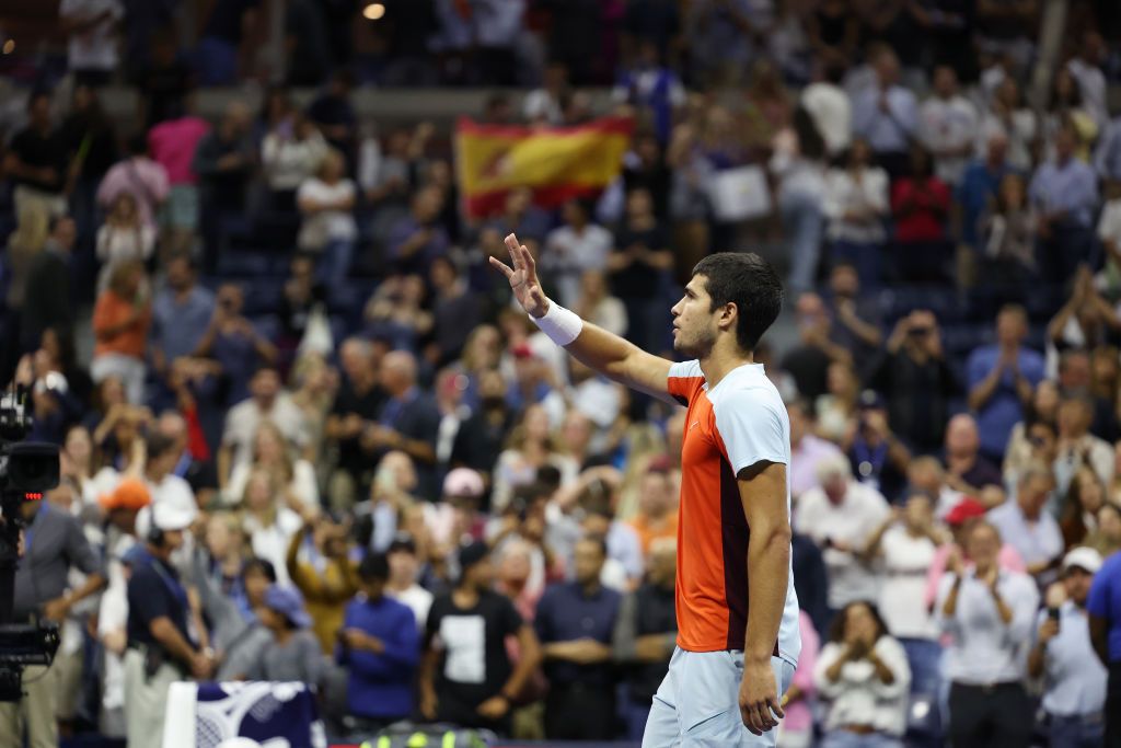 Alcaraz îl așteaptă pe Djokovic în finala Wimbledon. Margot Robbie, spectator de lux pe Terenul Central_60