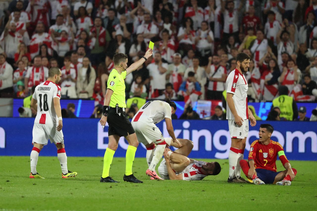 UEFA a decis cine va arbitra finala EURO 2024!_2