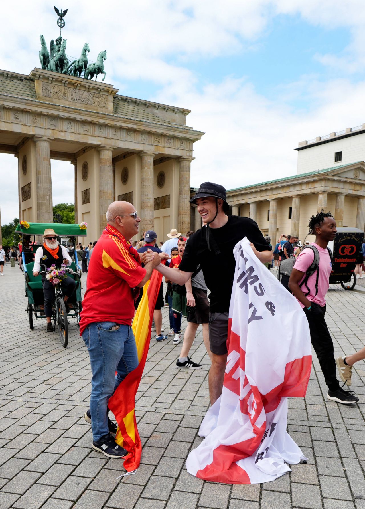 Fata care i-a încântat și pe englezi, și pe spanioli. Ce s-a întâmplat în Berlin, înainte de finala EURO 2024_16