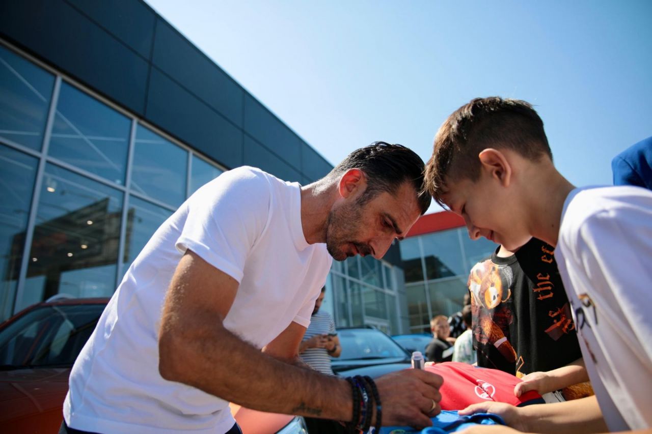 Elias "James Bond" Charalambous, agentul roș-albastru. Cu ce mașină a făcut senzație antrenorul de la FCSB_16