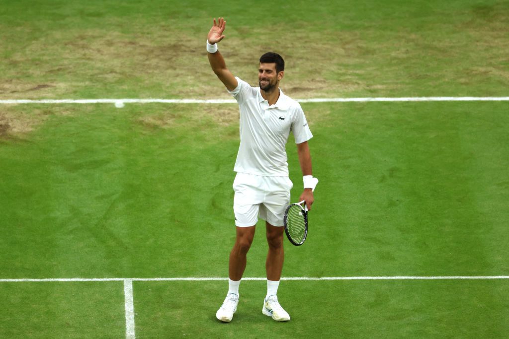 Alcaraz îl surclasează pe Djokovic în finala Wimbledon 2024 și face „dubla Paris - Londra”_42