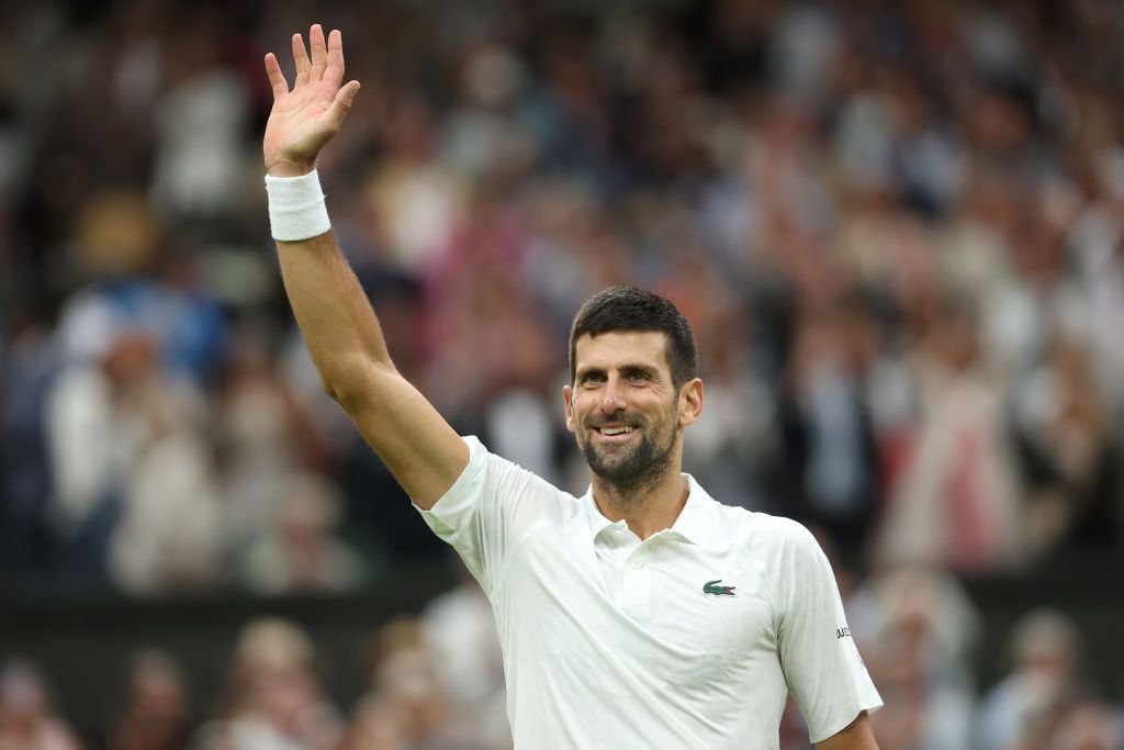 Alcaraz îl surclasează pe Djokovic în finala Wimbledon 2024 și face „dubla Paris - Londra”_47