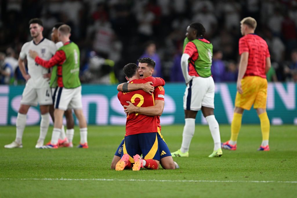 Lacrimile veteranilor + energia tinerilor! Cele mai spectaculoase imagini de la festivitatea de premiere de la EURO 2024_1