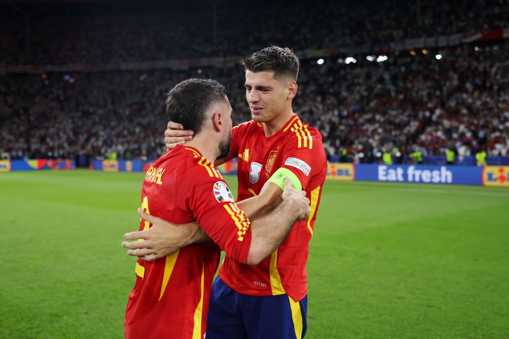 Lacrimile veteranilor + energia tinerilor! Cele mai spectaculoase imagini de la festivitatea de premiere de la EURO 2024_16