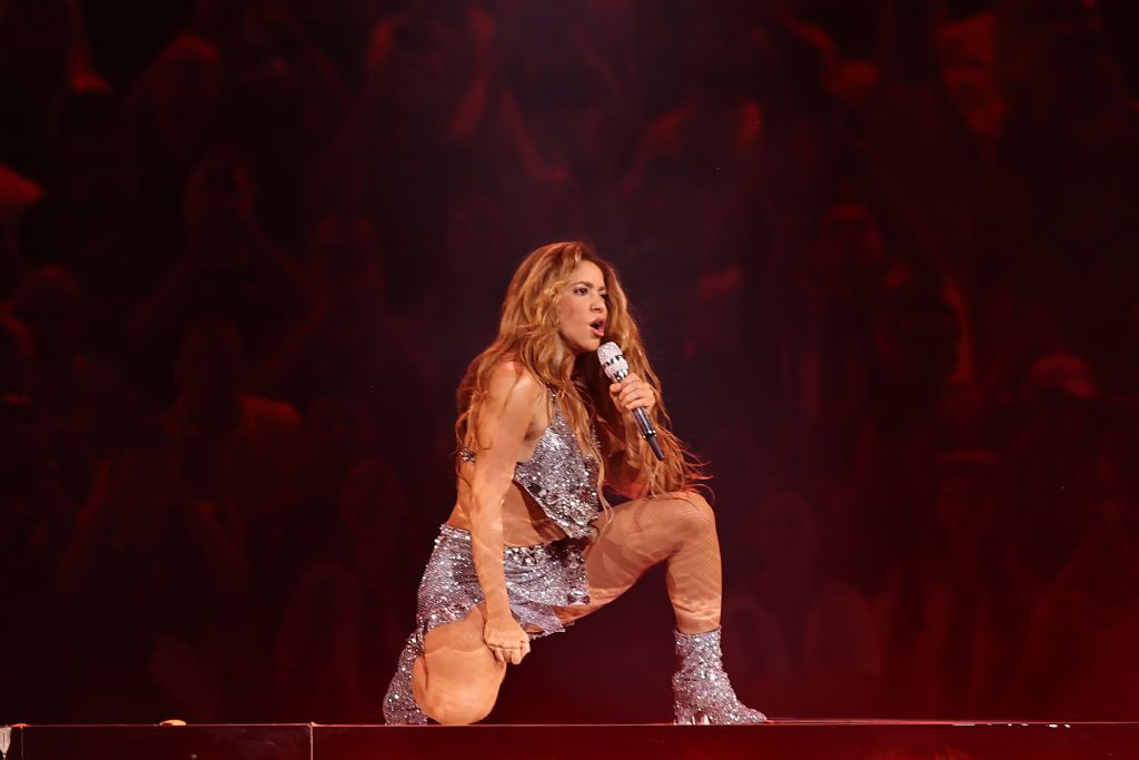 La 47 de ani, Shakira a făcut un adevărat show în pauza finalei de la Copa America. Cele mai tari imagini_3