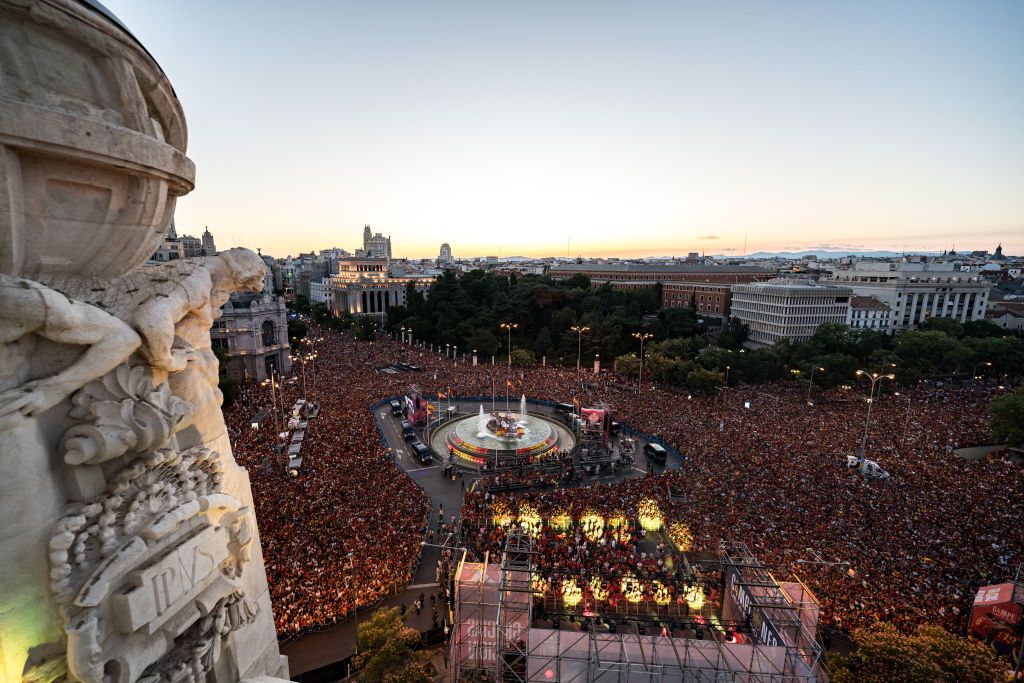 Nebunie la Madrid! Furia Roja a sărbătorit cu zeci de mii de fani trofeul câștigat la EURO 2024_28