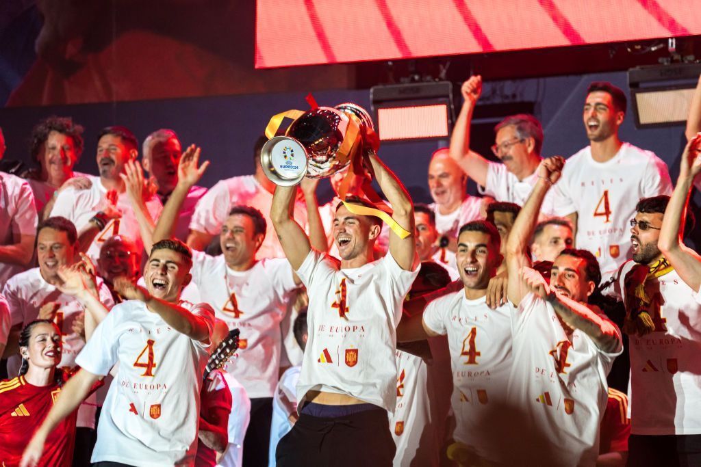 Nebunie la Madrid! Furia Roja a sărbătorit cu zeci de mii de fani trofeul câștigat la EURO 2024_36