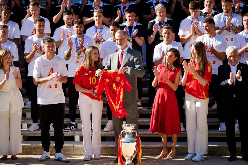 Nebunie la Madrid! Furia Roja a sărbătorit cu zeci de mii de fani trofeul câștigat la EURO 2024_5