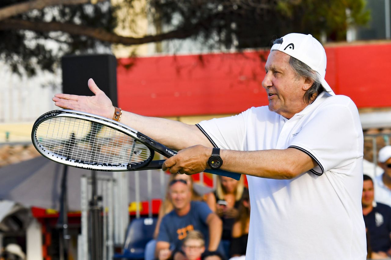 Mai joacă cineva tenis ca Ilie Năstase? Răspunsul oferit de Andre Agassi și Steffi Graf_23