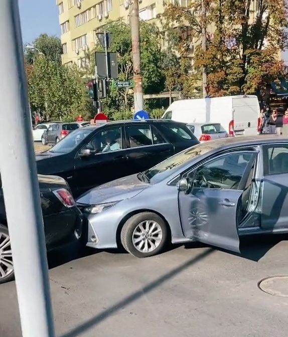 Una caldă, alta rece! Gigi Becali a făcut din nou accident, la o zi după calificarea FCSB-ului în turul 2 preliminar din Champions League_8