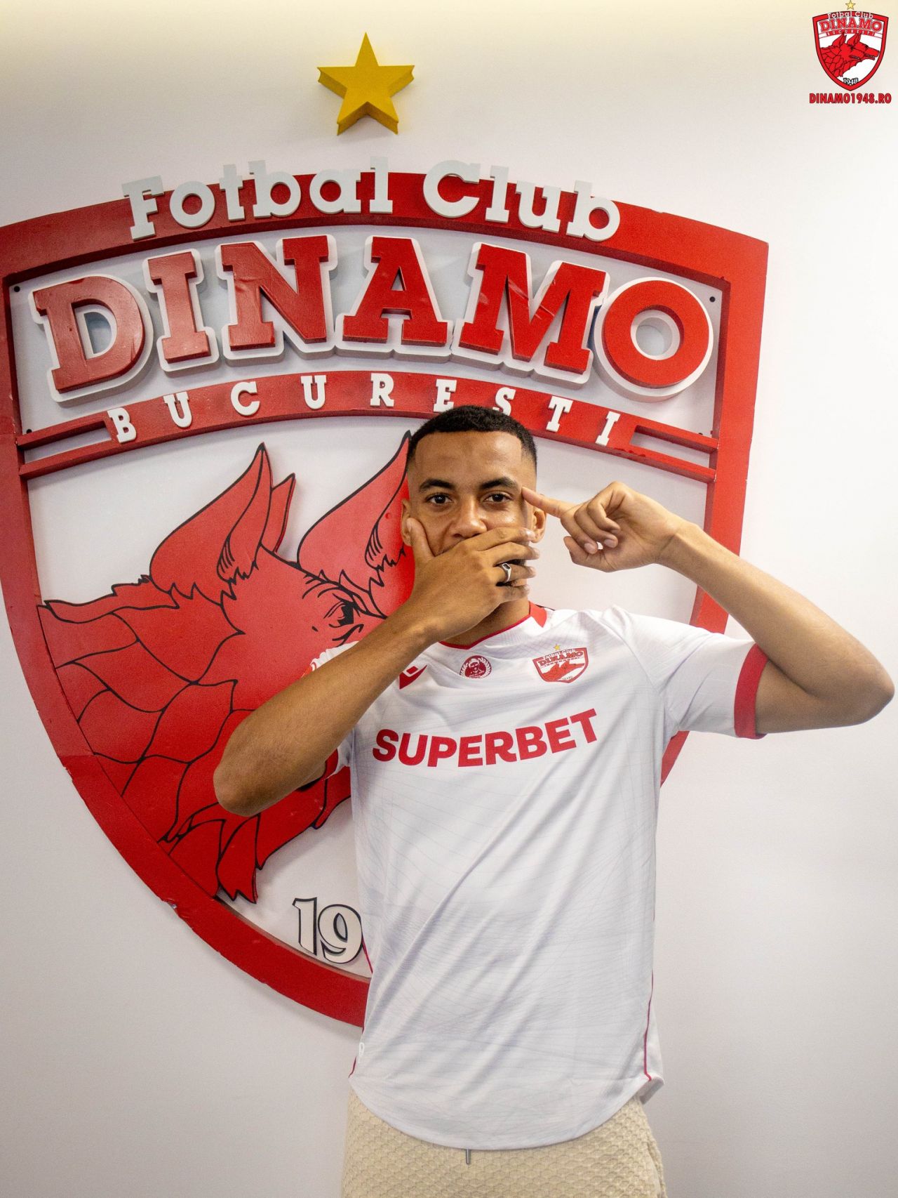 Dinamo și-a luat fundaș titular din Ligue 2: "A învățat deja cele mai importante cuvinte în limba română"_3