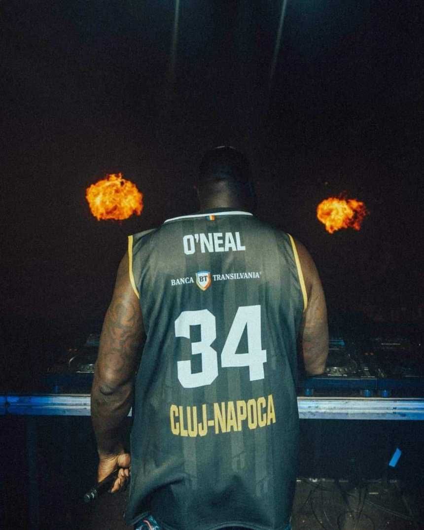 Shaquille O'Neal a urcat pe scenă echipat cu tricoul campioanei U BT Cluj_2