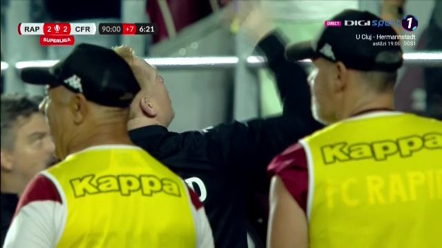 Neil Lennon nu s-a mai abținut. Gesturile făcute după ce Rapid a egalat-o pe CFR Cluj la ultima fază_2