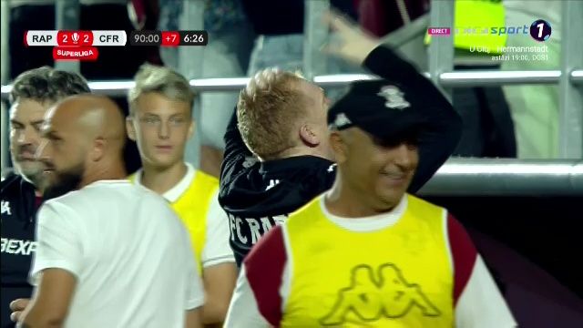 Neil Lennon nu s-a mai abținut. Gesturile făcute după ce Rapid a egalat-o pe CFR Cluj la ultima fază_11