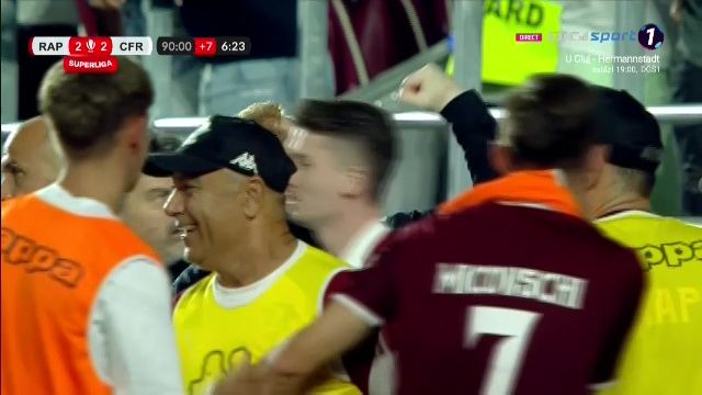 Neil Lennon nu s-a mai abținut. Gesturile făcute după ce Rapid a egalat-o pe CFR Cluj la ultima fază_6