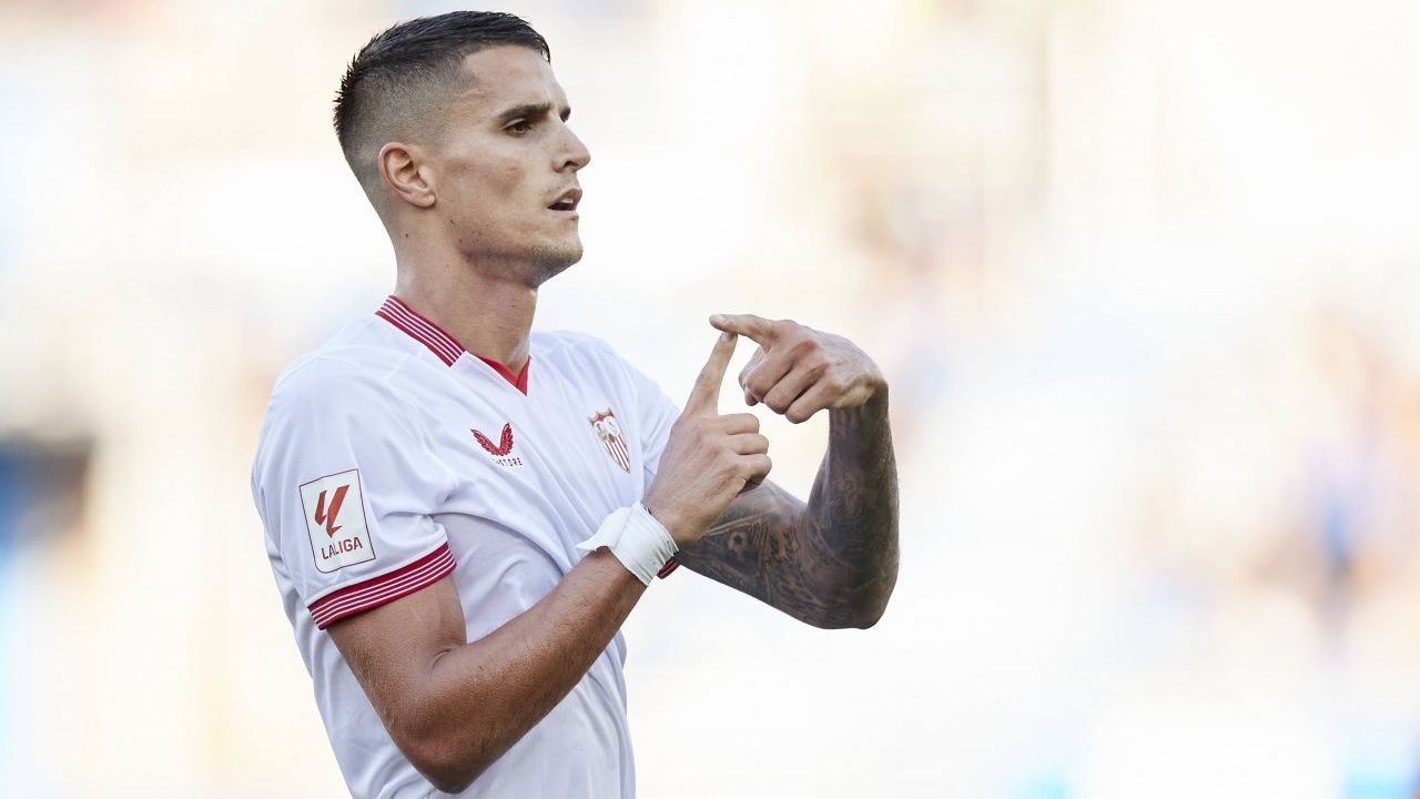 AEK Atena Erik Lamela Sevilla