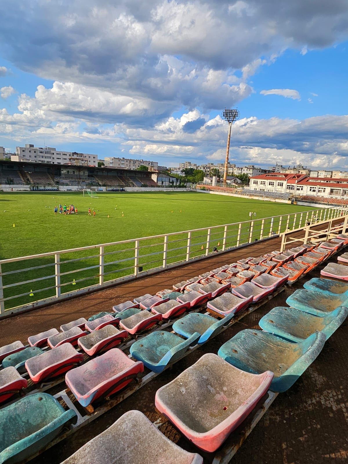 Atunci și acum! Cum arată stadionul Astra din Ploiești, unde Constantin Budescu dădea gol din parcare_12