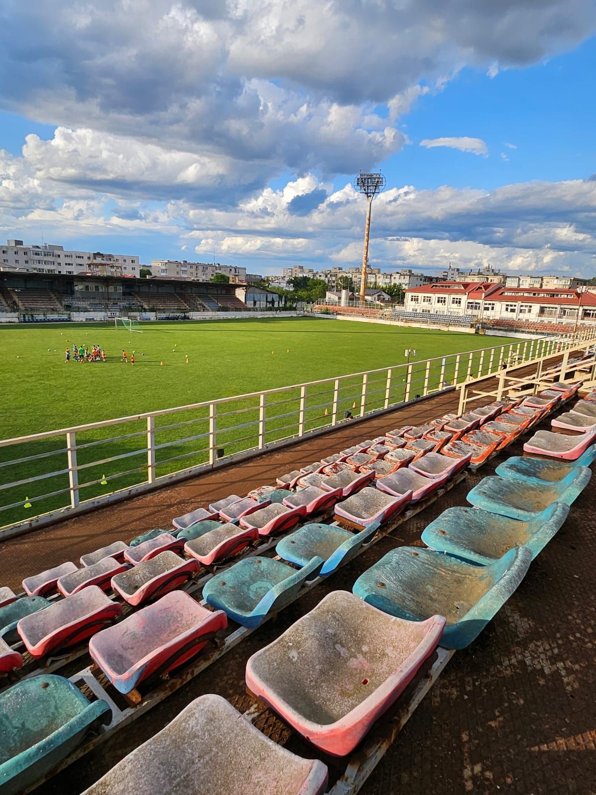 Atunci și acum! Cum arată stadionul Astra din Ploiești, unde Constantin Budescu dădea gol din parcare_18