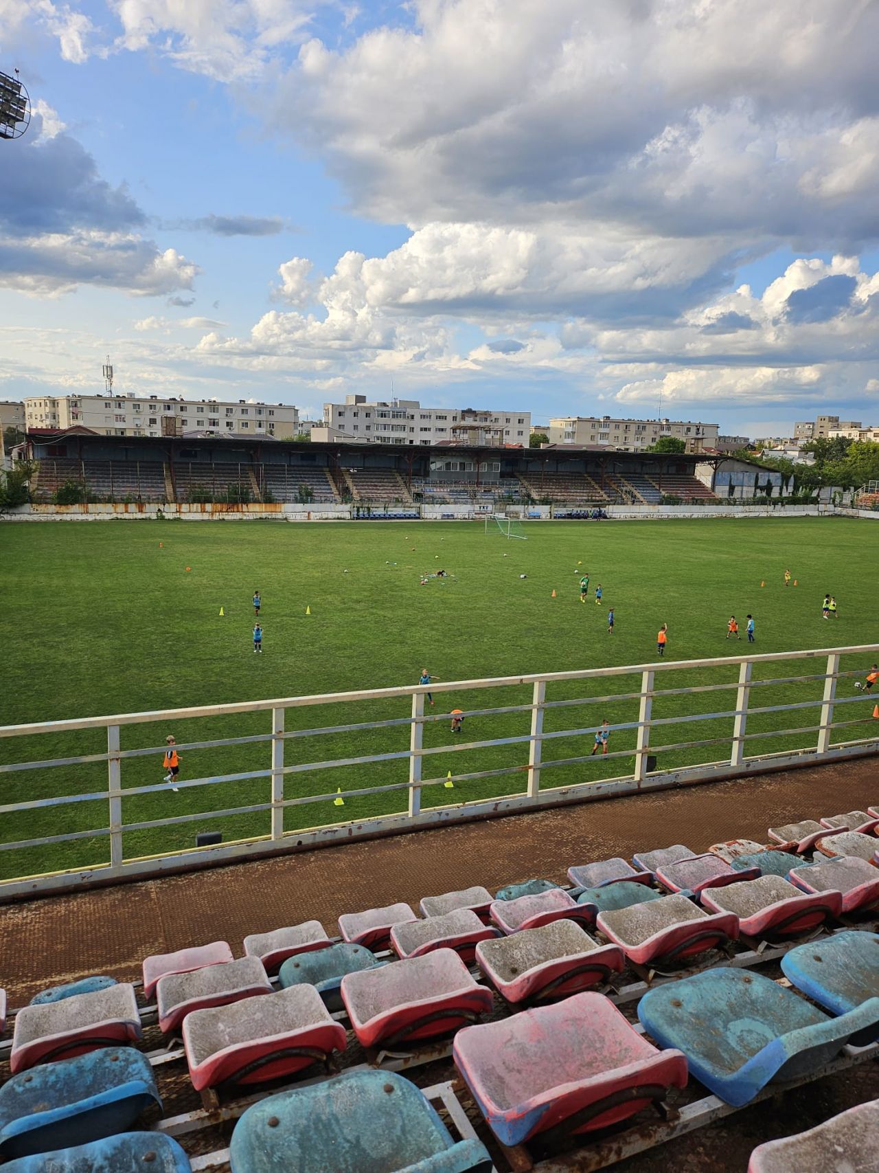 Atunci și acum! Cum arată stadionul Astra din Ploiești, unde Constantin Budescu dădea gol din parcare_32