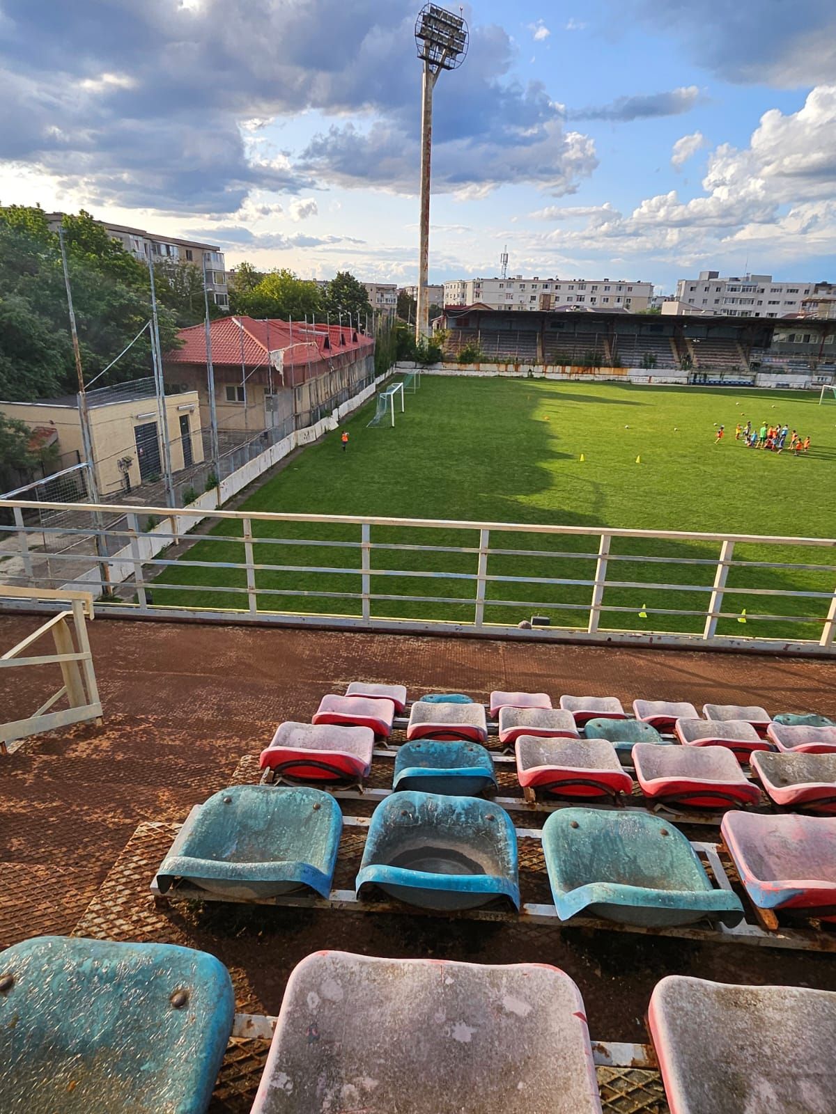 Atunci și acum! Cum arată stadionul Astra din Ploiești, unde Constantin Budescu dădea gol din parcare_10