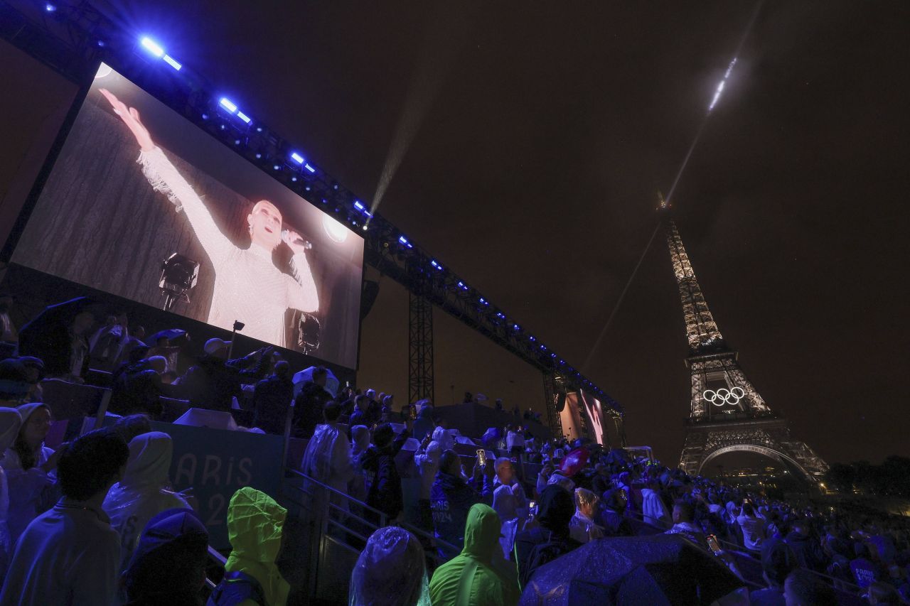 Celine Dion a cântat live la ceremonia de deschidere a Jocurilor Olimpice: "Sunt onorată"_12