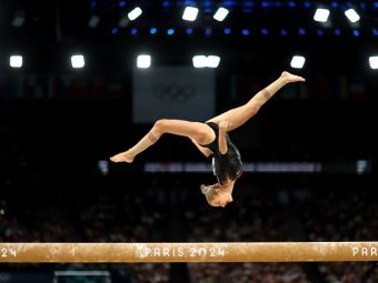 
	Naționala de gimnastică artistică a României, în finala feminină pe echipe. Calificări și în alte trei finale individuale
