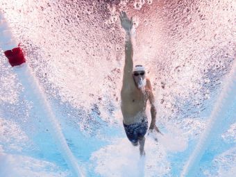 
	Photo finish! David Popovici a câștigat la o PALMĂ aurul olimpic la 200 de metri liber
