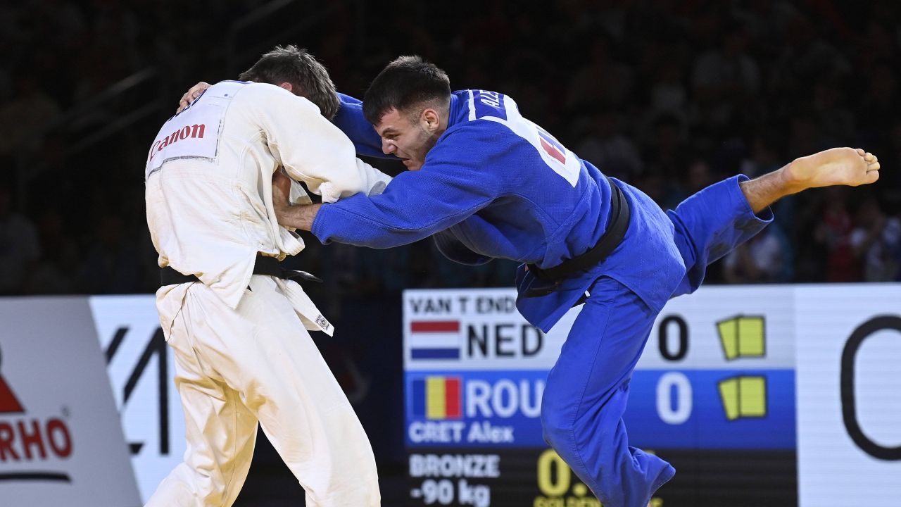 Programul românilor în ziua 5 de la JO! Alex Creț vs Krisztian Toth în golden score ACUM la judo, finală de la ora 11:45, Bernadette Szocs luptă pentru sferturi, David Popovici vrea titlul și la 100 m