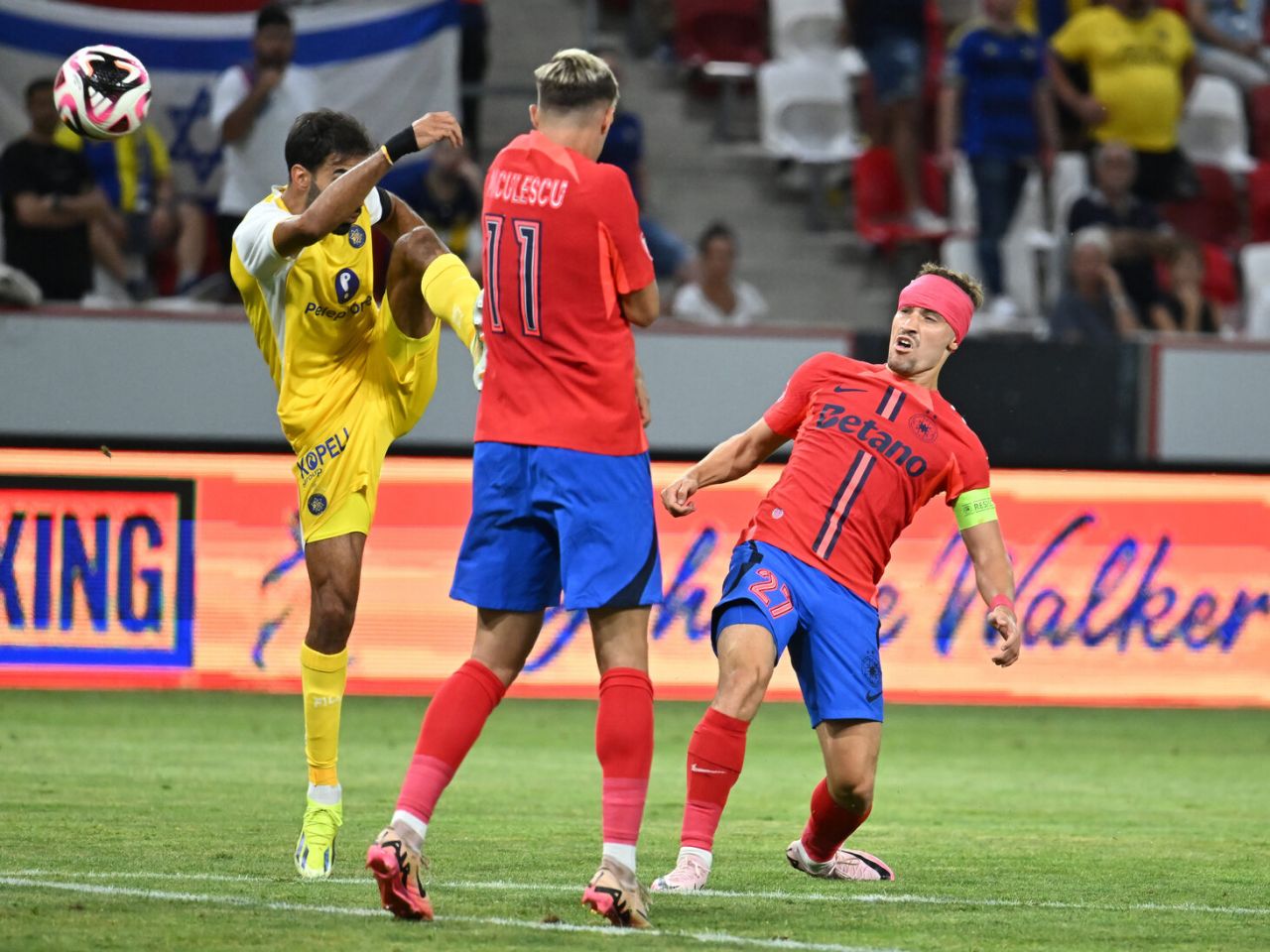 Maccabi Tel Aviv - FCSB 0-1. Baeten le aduce roș-albaștrilor calificarea în turul trei din preliminariile Champions League_11