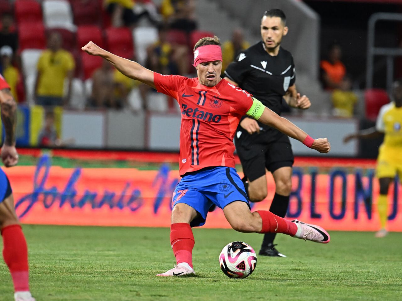 Maccabi Tel Aviv - FCSB 0-1. Baeten le aduce roș-albaștrilor calificarea în turul trei din preliminariile Champions League_12