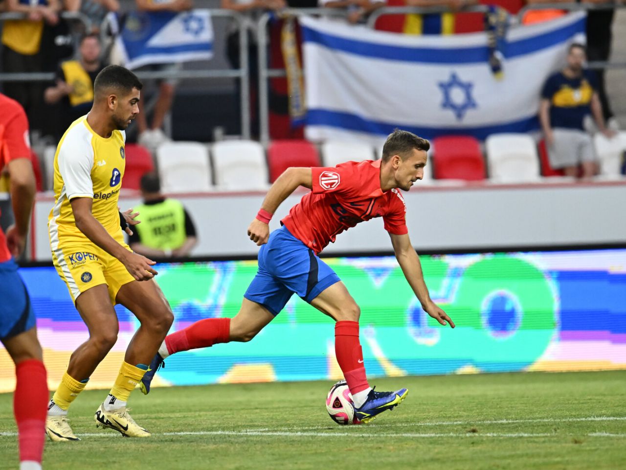 Maccabi Tel Aviv - FCSB 0-1. Baeten le aduce roș-albaștrilor calificarea în turul trei din preliminariile Champions League_18