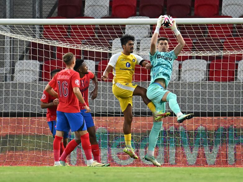 Maccabi Tel Aviv - FCSB 0-1. Baeten le aduce roș-albaștrilor calificarea în turul trei din preliminariile Champions League_19