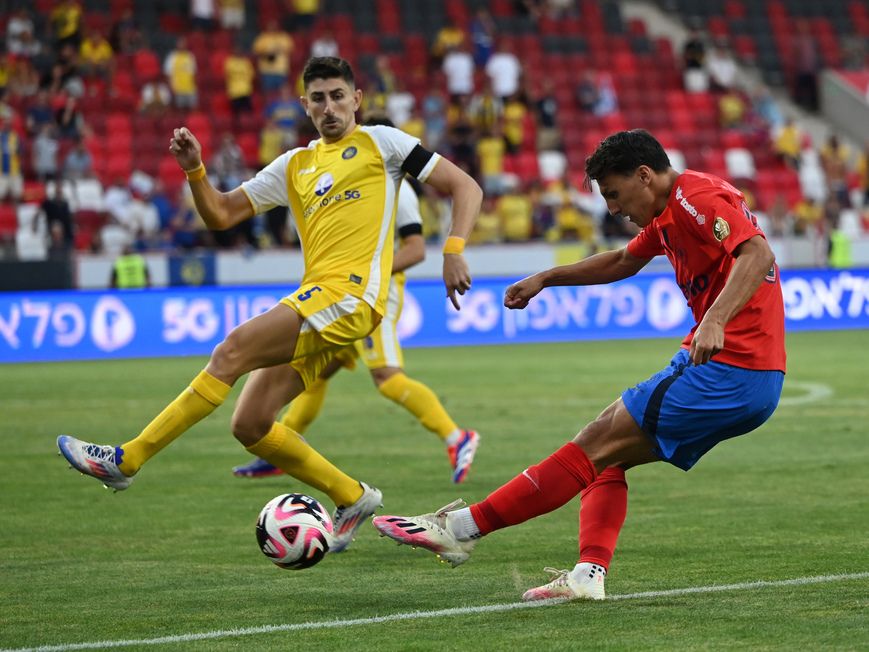 Maccabi Tel Aviv - FCSB 0-1. Baeten le aduce roș-albaștrilor calificarea în turul trei din preliminariile Champions League_4