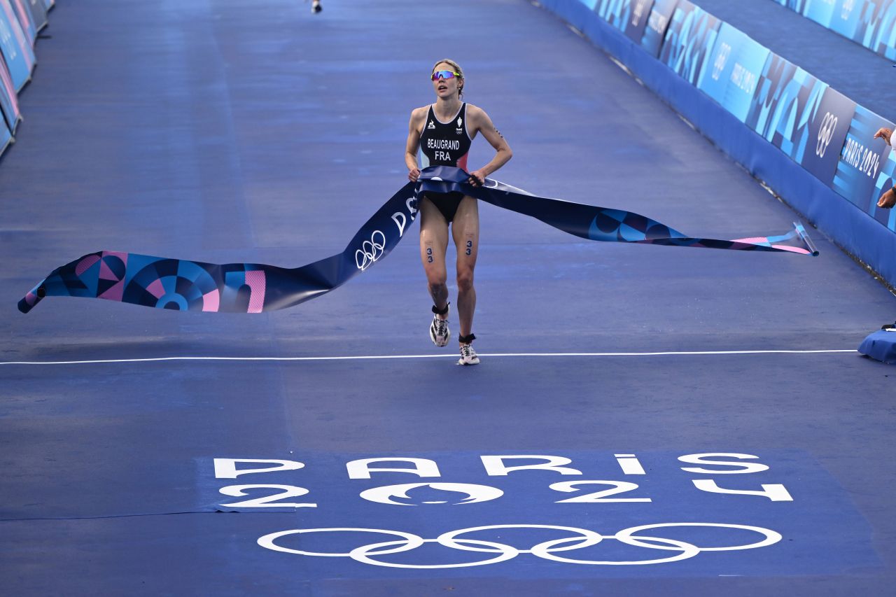 Cassandre Beaugrand, nume predestinat! Superba franțuzoaică este noua campioană olimpică la triatlon feminin_8