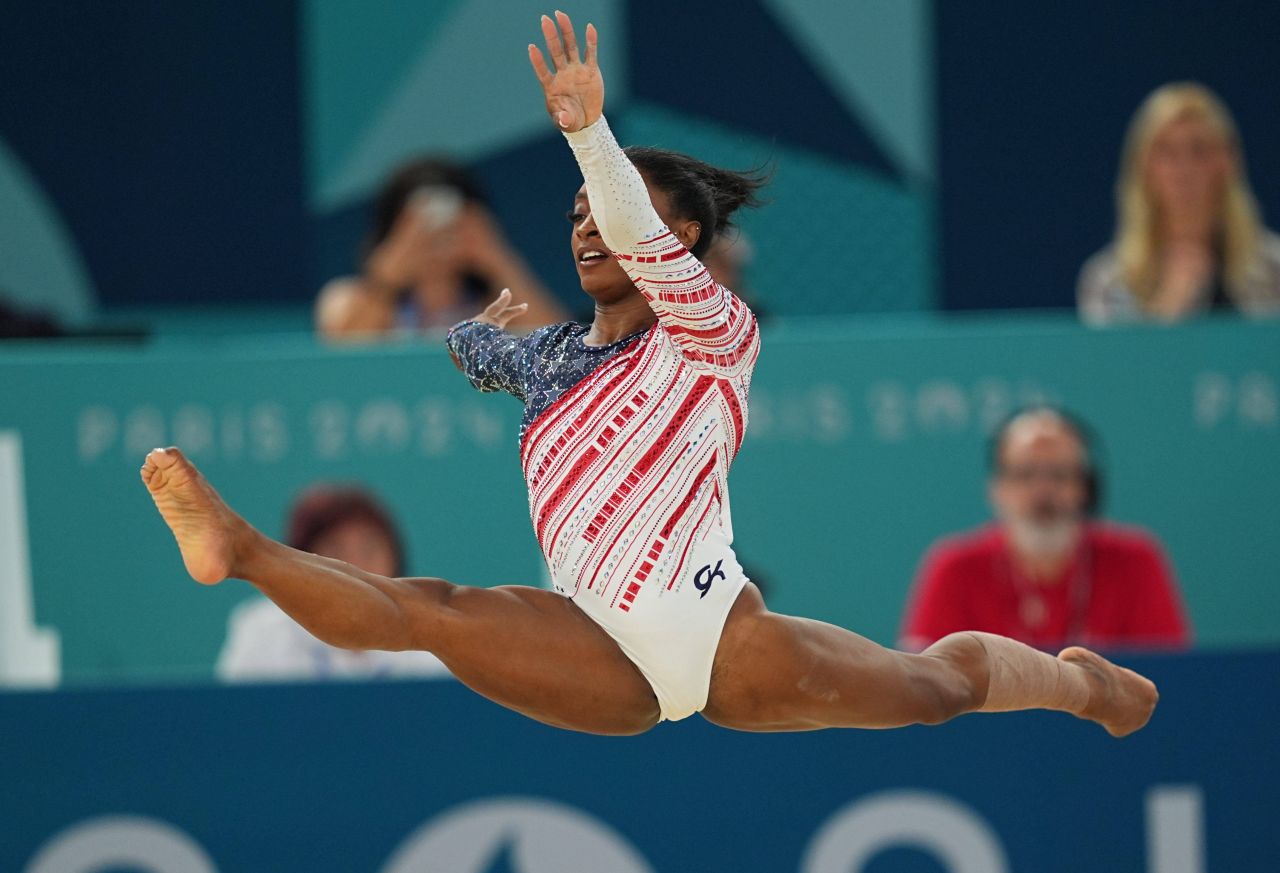 'OK, cam așa stă treaba!' Deja campioană olimpică, Simone Biles s-a enervat la Paris. Și numai ea, ci și o colegă_1