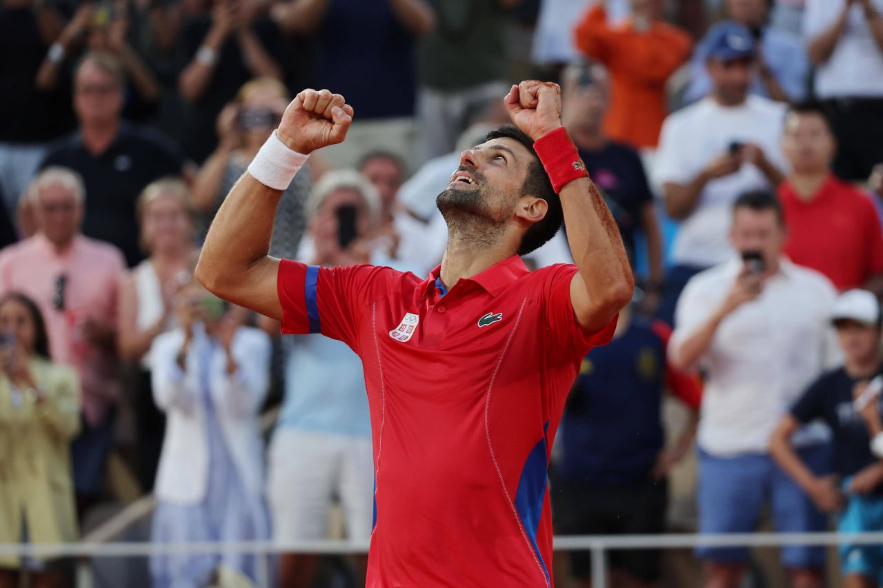 Novak Djokovic s-a prăbușit pe teren și a plâns după calificarea în finală la JO 2024! Cu cine se va bate pentru aurul olimpic_15