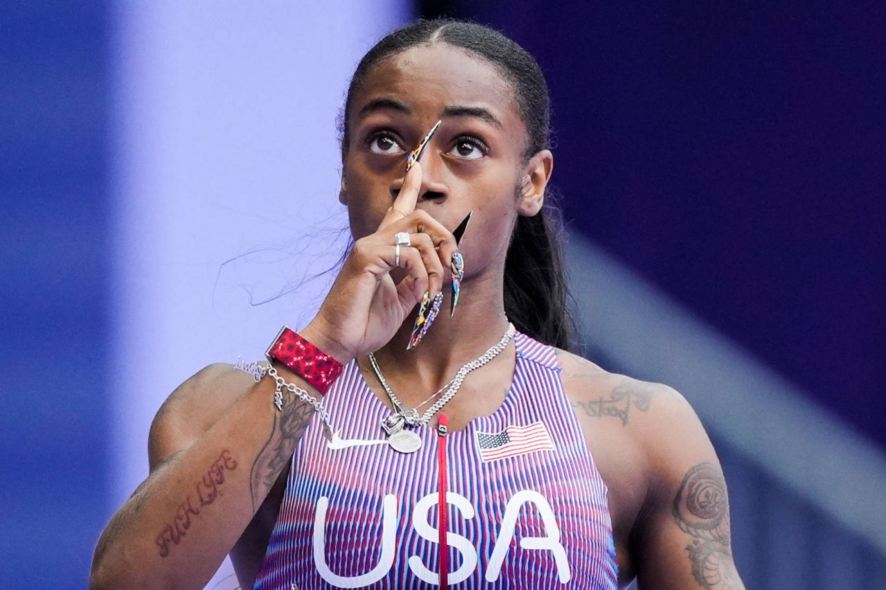 Sha'Carri Richardson, marea favorită azi la aurul olimpic de la 100 m, este o apariție! Piercing-uri și tatuaje peste tot + o suspendare pentru canabis_44