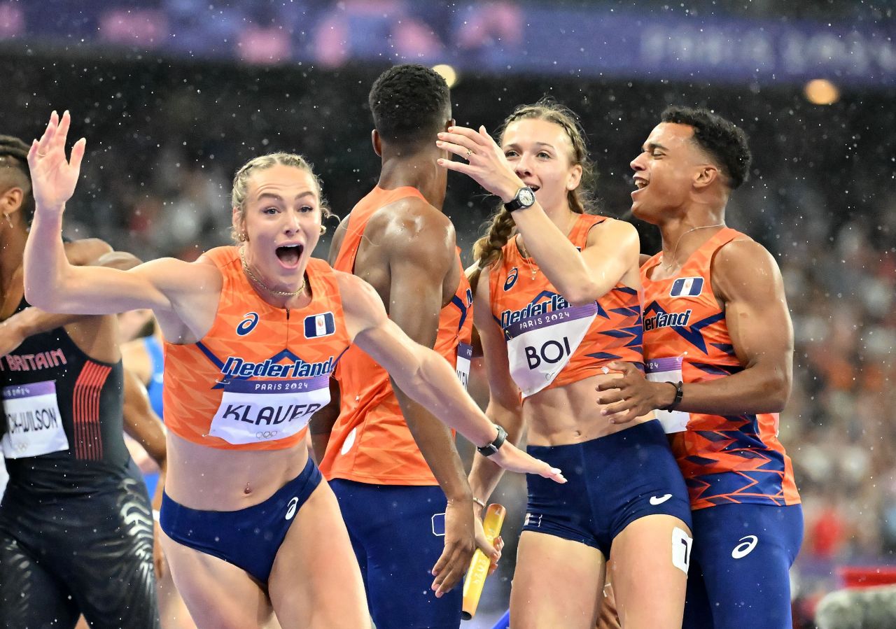 Femke Bol este de pe altă planetă! Finiș pur și simplu EXTRATERESTRU al atletei olandeze pentru titlul olimpic la ștafeta mixtă 4x400 m_2