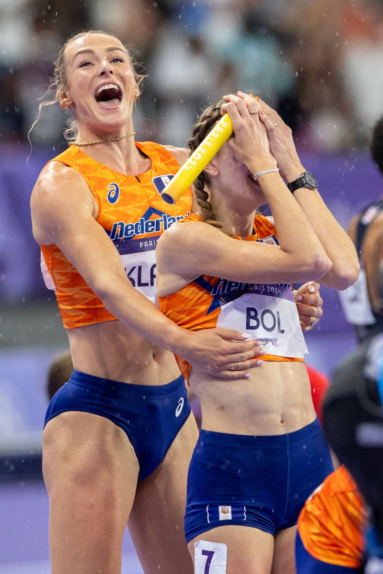 Femke Bol este de pe altă planetă! Finiș pur și simplu EXTRATERESTRU al atletei olandeze pentru titlul olimpic la ștafeta mixtă 4x400 m_6