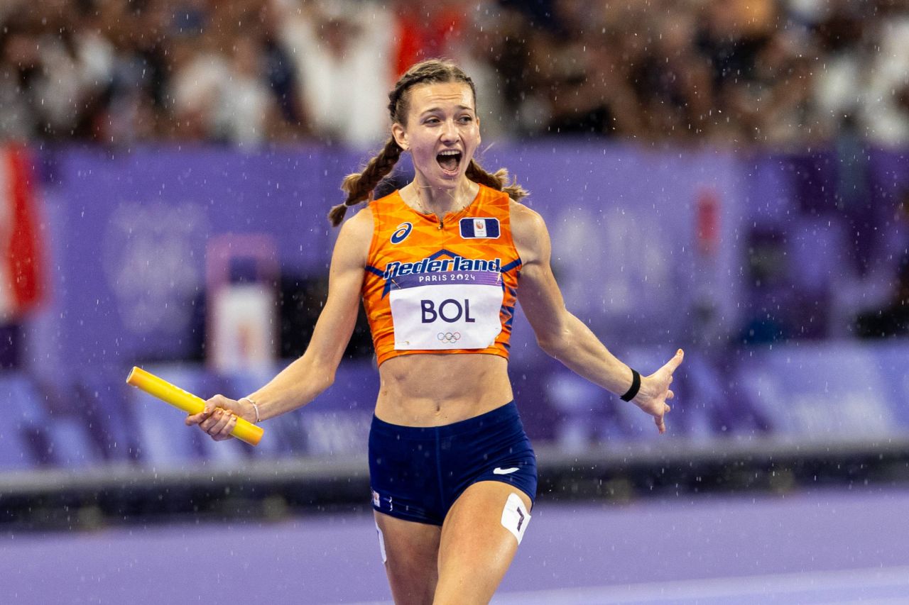 Femke Bol este de pe altă planetă! Finiș pur și simplu EXTRATERESTRU al atletei olandeze pentru titlul olimpic la ștafeta mixtă 4x400 m_9