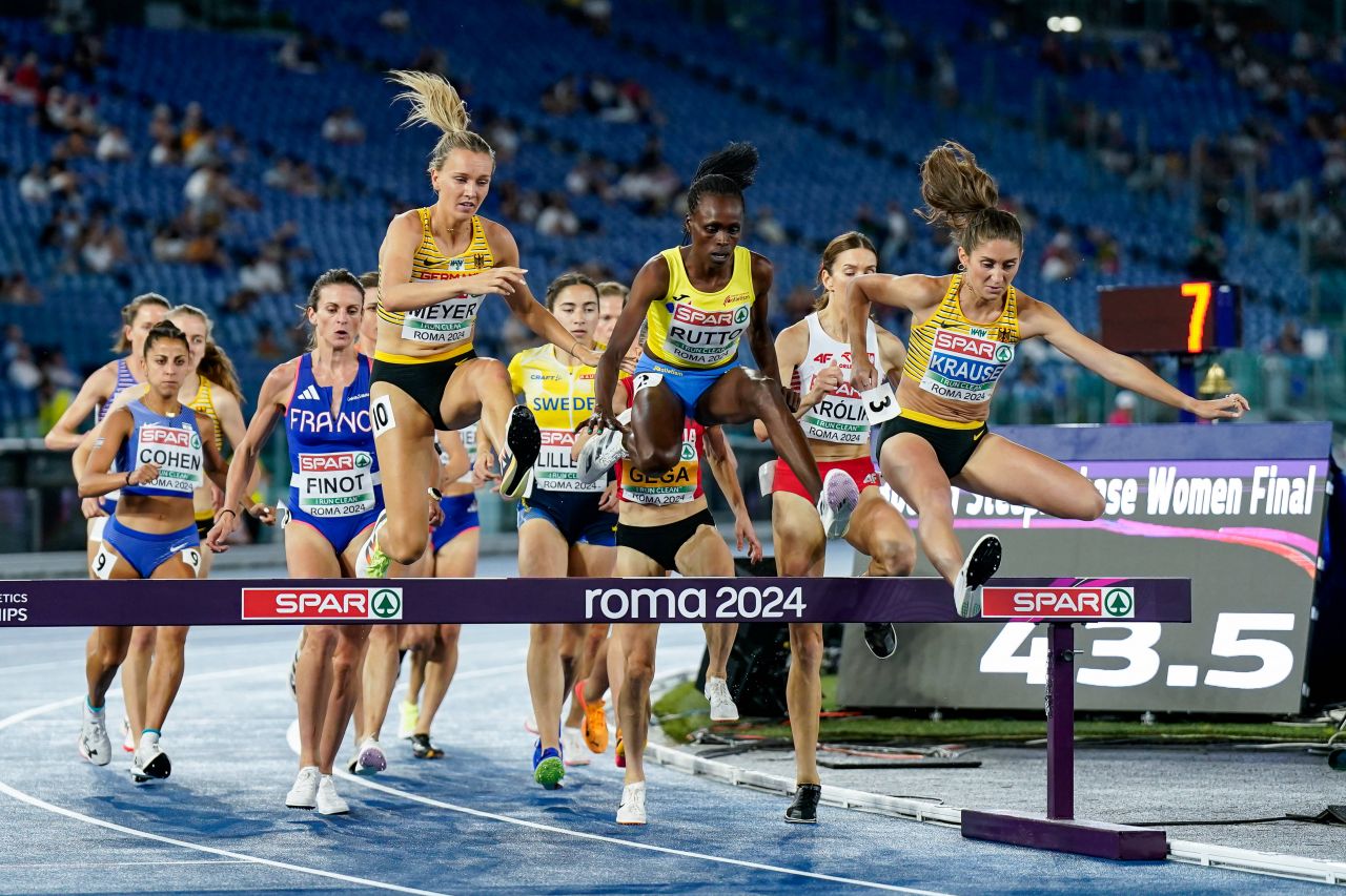 Cât ghinion! Atleta româncă Stella Rutto a explicat ce i s-a întâmplat în calificările pentru finala de la 3000 m obstacole_10