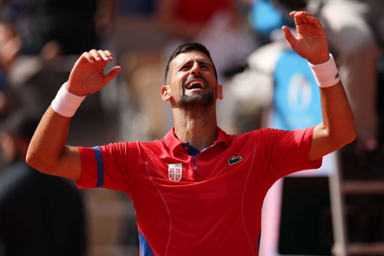 Pentru Serbia, pentru istorie! Djokovic a câștigat finala fabuloasă cu Alcaraz și a completat Golden Slam-ul | CRONICĂ_1