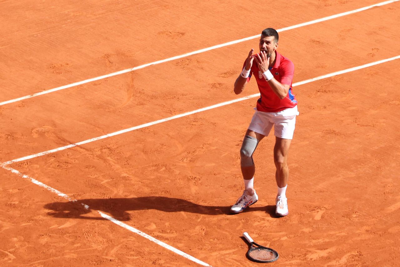 Alcaraz nu a mai rezistat și a plâns în direct, după eșecul cu Djokovic din finala olimpică. Ce a avut de spus_23